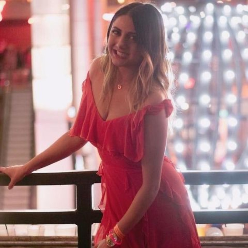 Meet your Posher, Semra